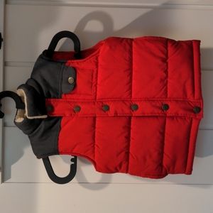 New Carter's puffy vest, size 6
